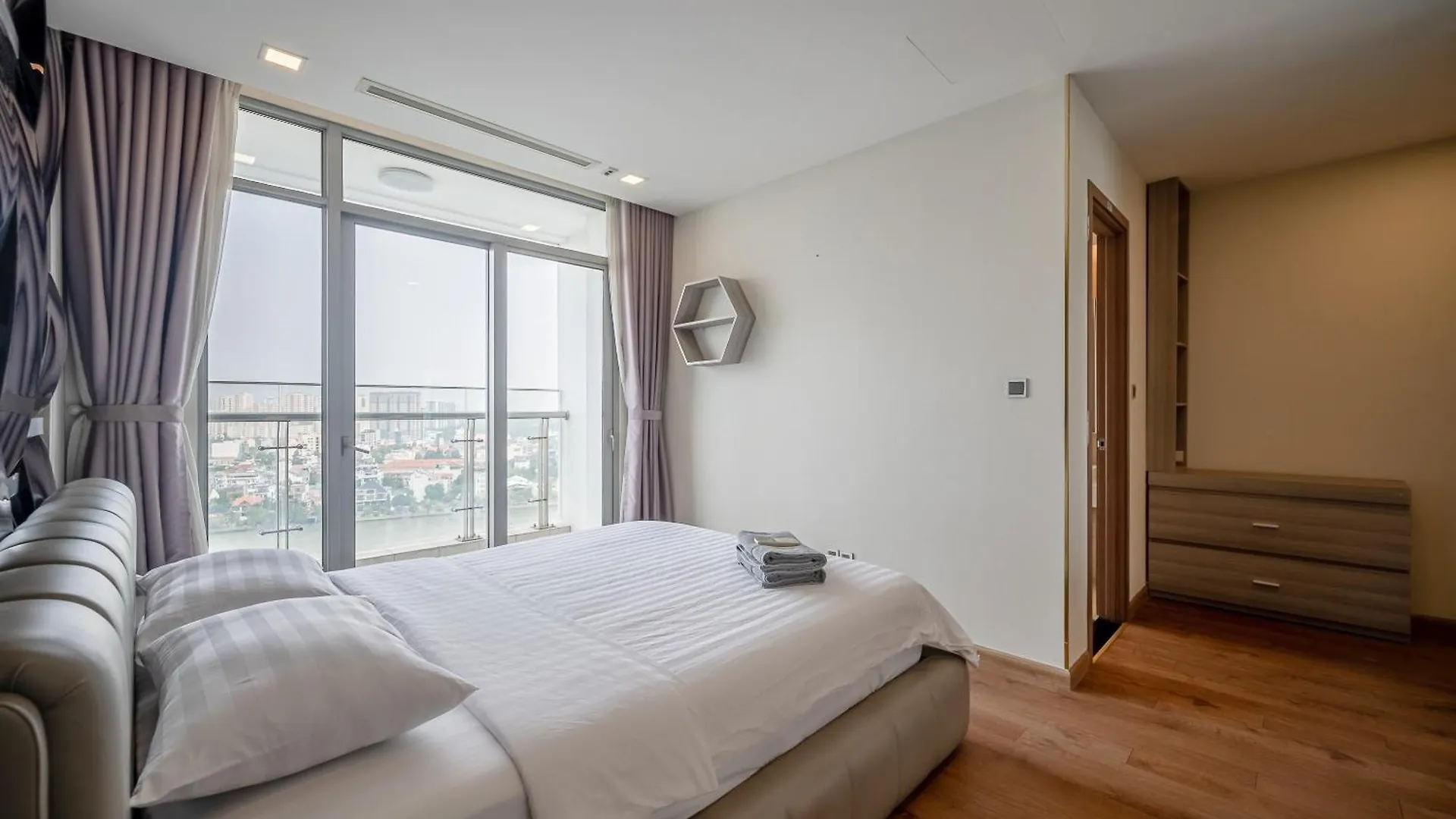 Apartament Ri'S House - Can Ho Vinhomes Landmark Ho Chi Minh Wietnam