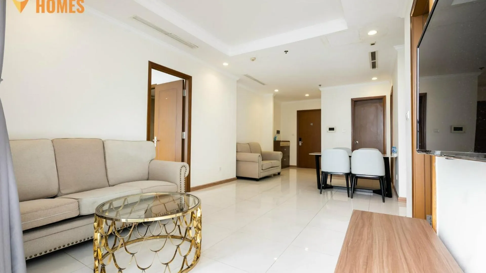 Ri'S House - Can Ho Vinhomes Landmark Ho Chi Minh 0*,